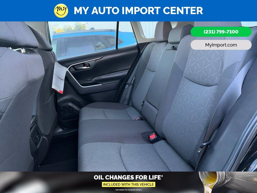 Used 2024 Toyota RAV4 AWD Hybrid image 20