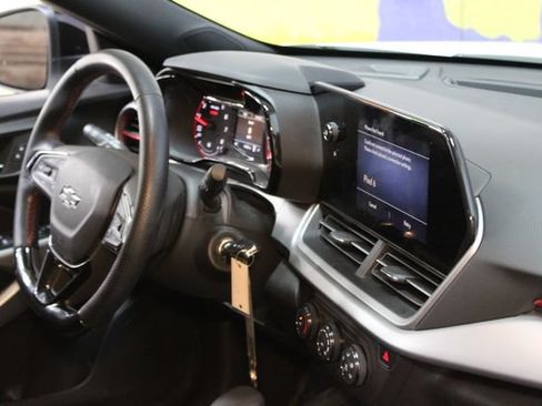 Used 2025 Chevrolet Trax RS w/ Driver Confidence Package FWD image 10