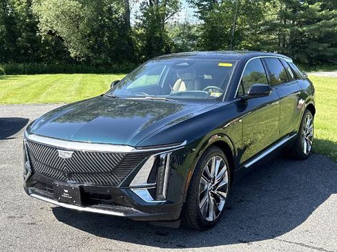 New 2026 Cadillac Lyriq Signature Luxury w/ Nappa Leather Package AWD/4WD image 1