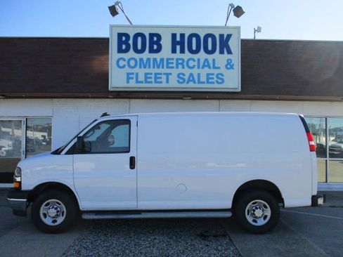 Used 2024 Chevrolet Express 2500 w/ Driver Convenience Package RWD image 31