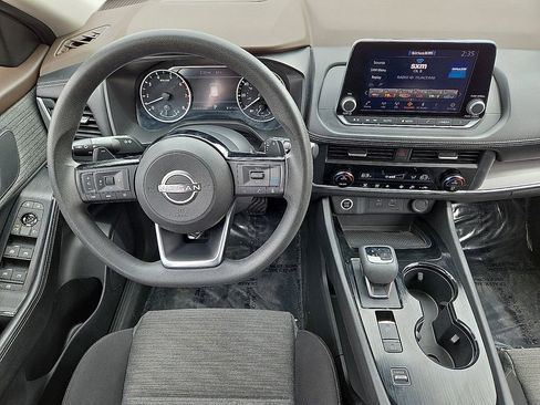 Used 2023 Nissan Rogue SV FWD image 17