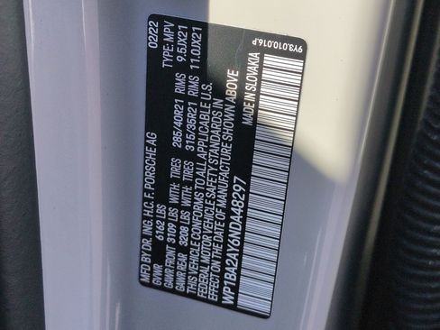 Used 2022 Porsche Cayenne Coupe image 32