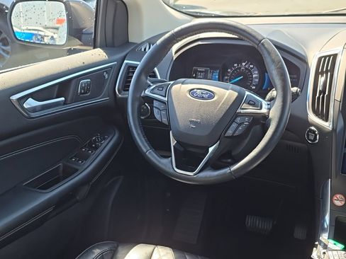 Used 2024 Ford Edge Titanium AWD/4WD image 16