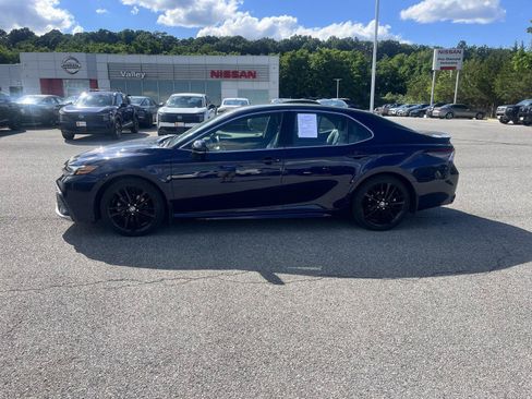 Used 2022 Toyota Camry XSE FWD image 5
