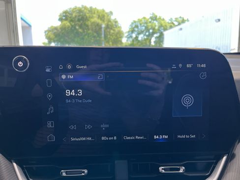 New 2026 Chevrolet Equinox LT w/ Convenience Package II FWD image 22