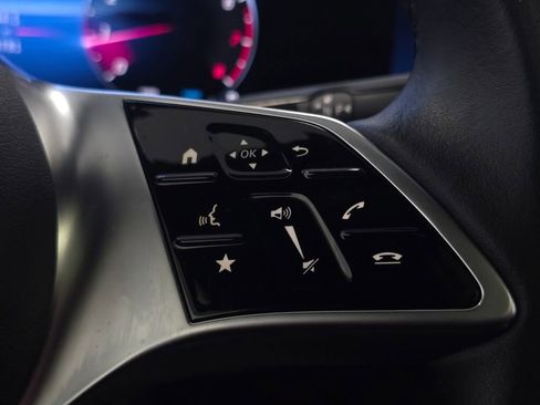 Used 2025 Mercedes-Benz GLA 250 4MATIC image 40