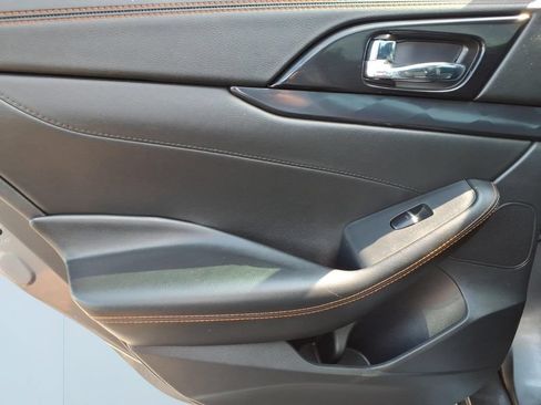 Used 2019 Nissan Maxima SR w/ Premium Package FWD image 10