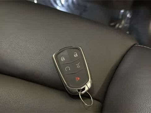 Used 2019 Cadillac XT4 Premium Luxury w/ Technology Package image 36