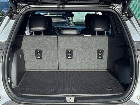 New 2026 Chevrolet Equinox LT w/ Convenience Package II image 11