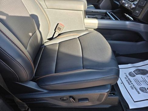 New 2026 Ford F250 Lariat w/ Black Appearance Package image 46