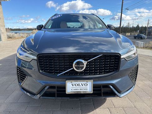 Used 2024 Volvo XC60 T8 Ultimate w/ Climate Package AWD/4WD image 3