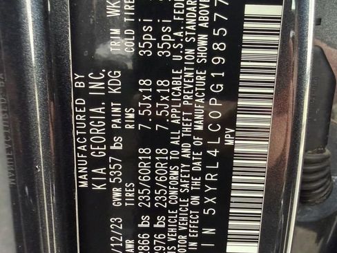 Used 2023 Kia Sorento S image 33