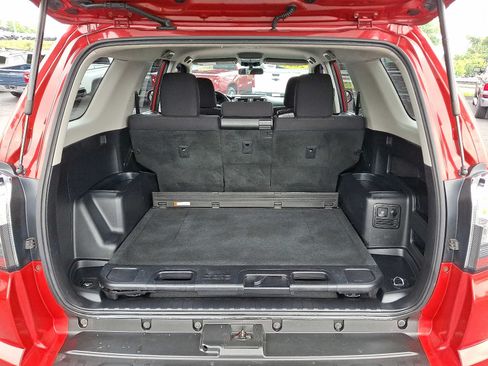 Used 2014 Toyota 4Runner Trail AWD/4WD image 28