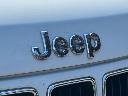 Used 2015 Jeep Grand Cherokee Limited w/ Trailer Tow Group IV AWD/4WD image 10