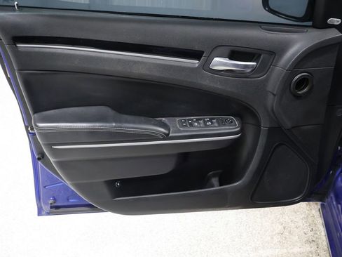 Used 2019 Chrysler 300 S image 14