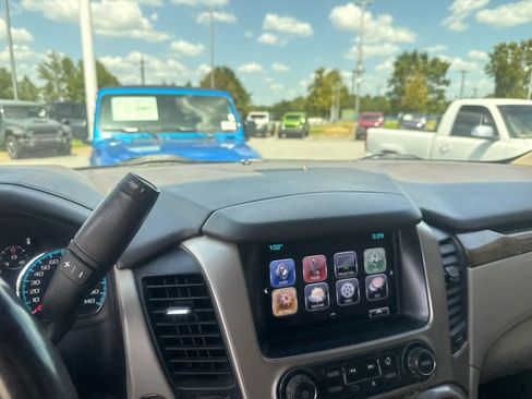 Used 2017 GMC Yukon Denali w/ Open Road Package AWD/4WD image 6