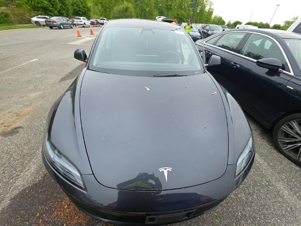 Used 2025 Tesla Model 3 RWD image 3