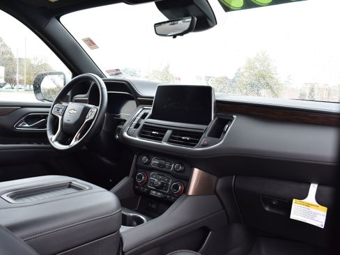 Used 2024 Chevrolet Tahoe High Country w/ Premium Package image 31