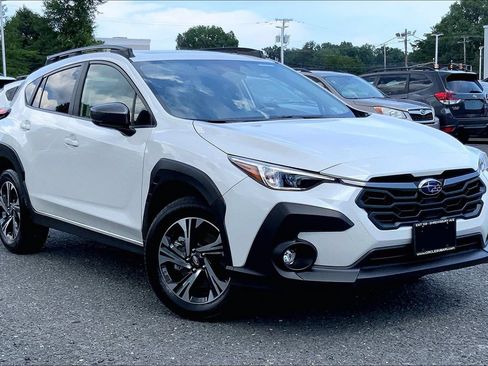 Certified 2025 Subaru Crosstrek 2.5i Premium AWD/4WD image 2