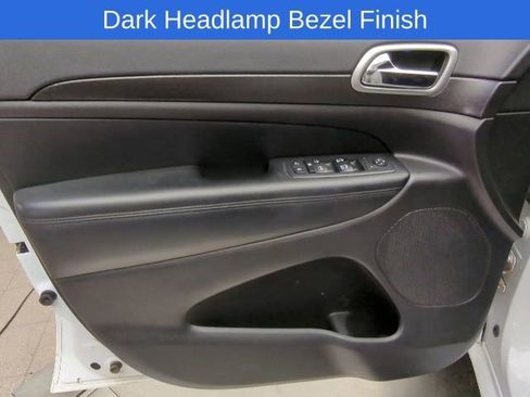 Used 2018 Jeep Grand Cherokee Altitude AWD/4WD image 24
