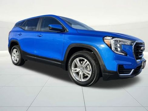 Used 2024 GMC Terrain SLE image 9