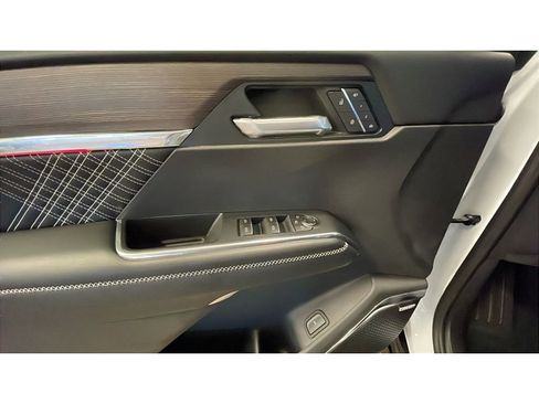 New 2026 GMC Acadia Denali w/ Super Cruise Package image 9