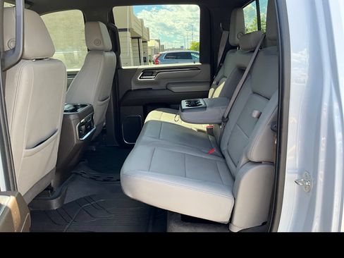 Used 2024 Chevrolet Silverado 2500 LTZ w/ LTZ Convenience Package AWD/4WD image 11
