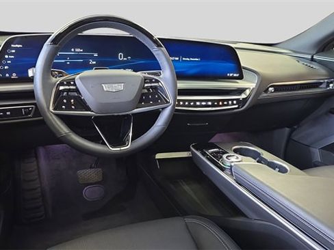 Used 2024 Cadillac Lyriq Luxury w/ LPO, Floor Liner Package image 18