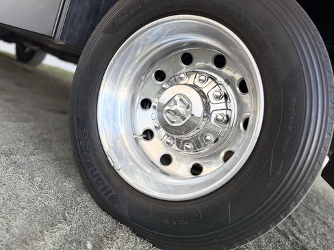 Used 2022 RAM 5500 Tradesman w/ Safety Group image 21