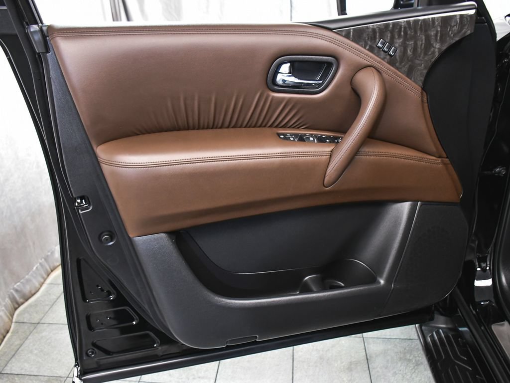 Used 2024 Nissan Armada Platinum w/ Captain's Chairs Package AWD/4WD image 9