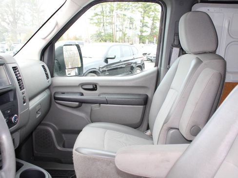 Used 2021 Nissan NV 1500 S image 14