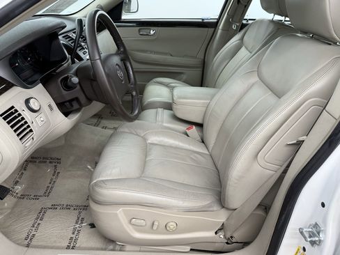 Used 2011 Cadillac DTS image 16