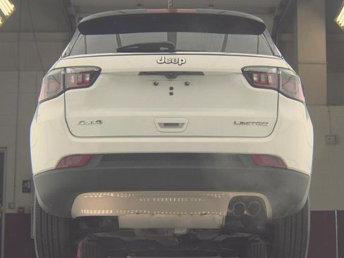 Used 2022 Jeep Compass Limited image 8