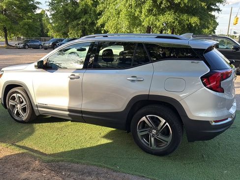Used 2019 GMC Terrain SLT w/ Preferred Package AWD/4WD image 4