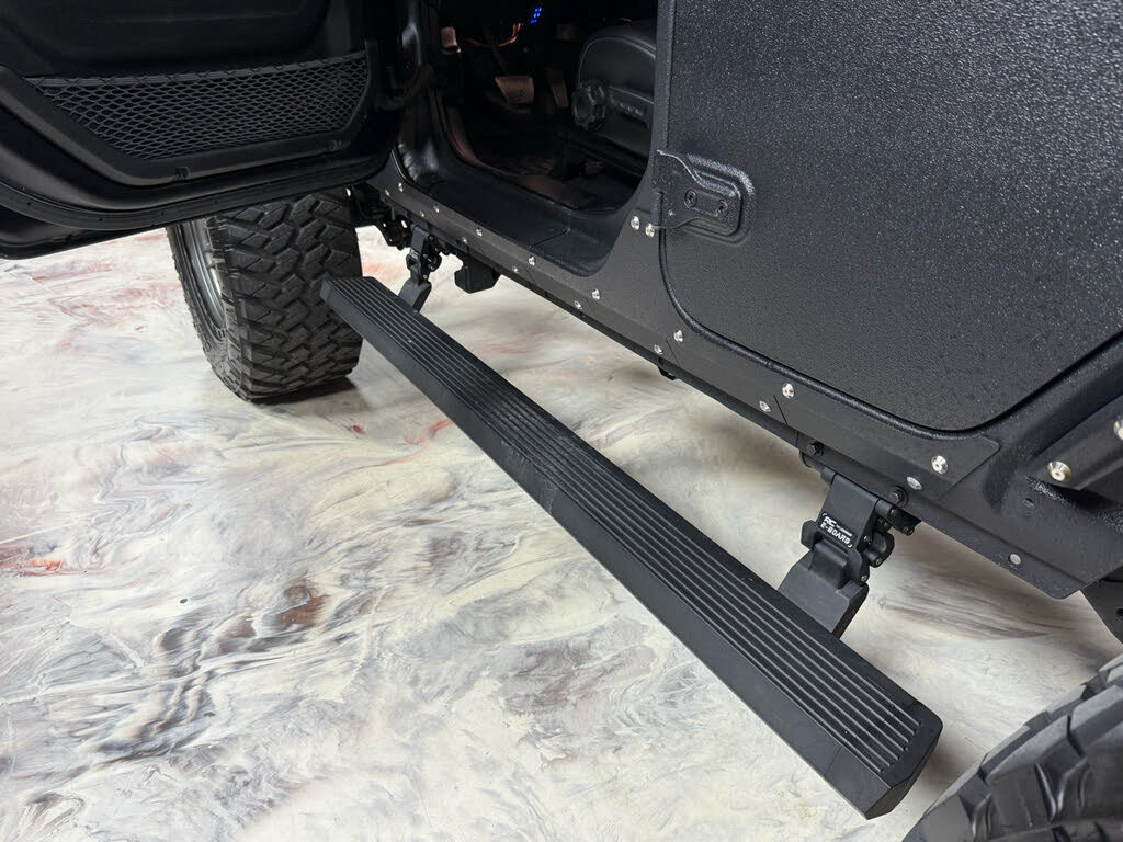 Used 2023 Jeep Wrangler Unlimited Rubicon 392 w/ Xtreme Recon 35" Tire Package AWD/4WD image 24