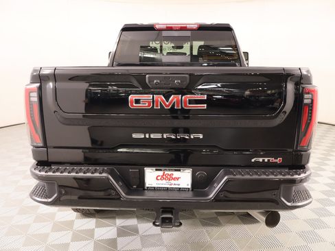 Used 2026 GMC Sierra 2500 AT4 w/ AT4 Premium Plus Package AWD/4WD image 22