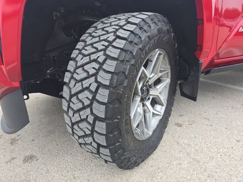 Certified 2025 Toyota Tacoma Limited image 31