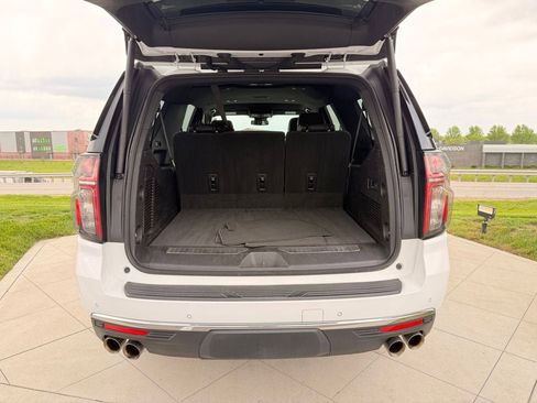 Used 2023 Chevrolet Suburban Premier AWD/4WD image 32