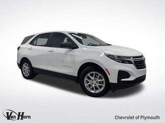 Used 2022 Chevrolet Equinox LS w/ LS Convenience Package image 1