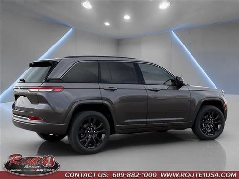New 2026 Jeep Grand Cherokee Limited Reserve image 4