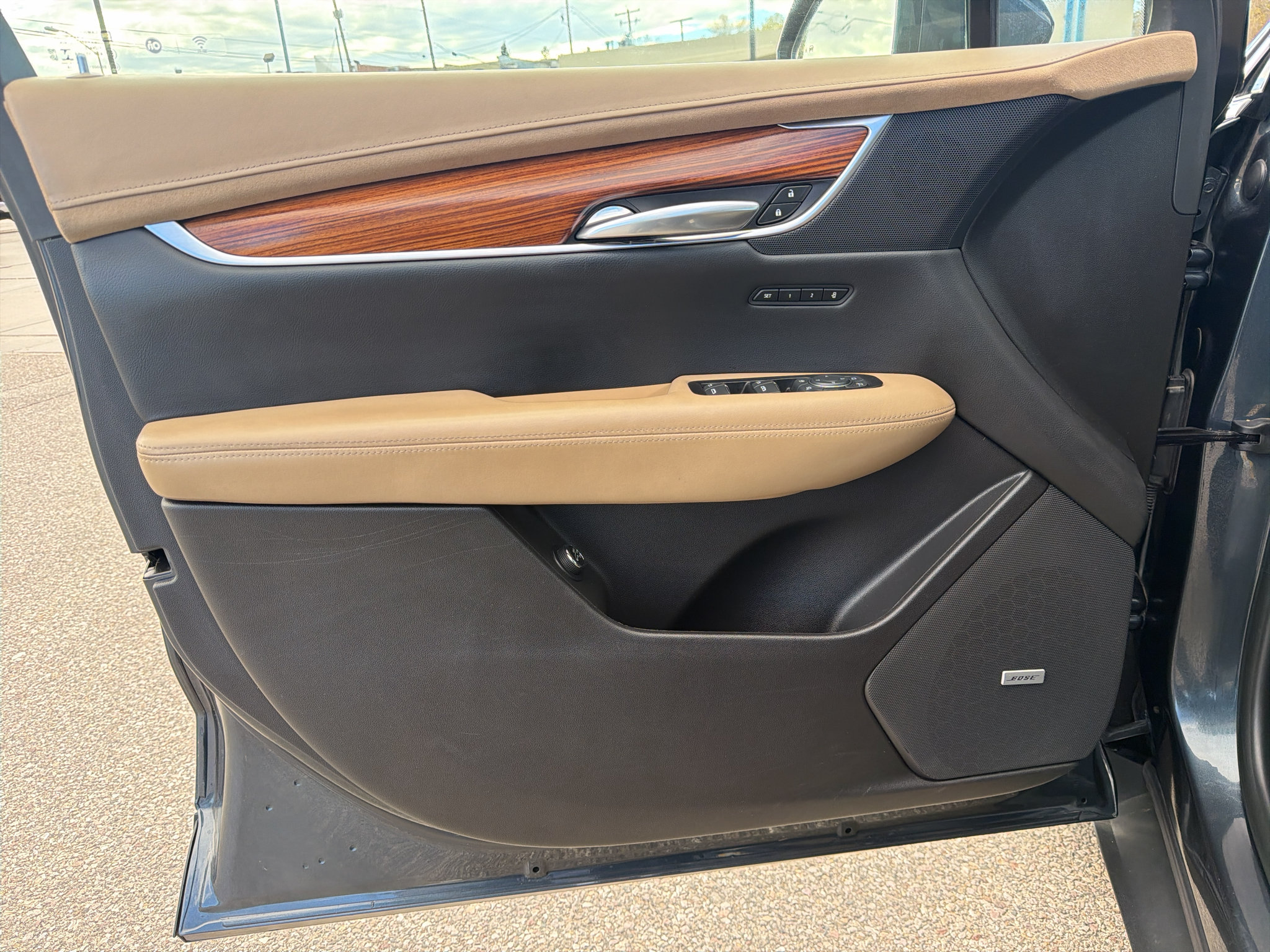 Used 2019 Cadillac XT5 Platinum AWD/4WD image 13