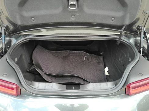 Used 2018 Chevrolet Camaro SS RWD image 19