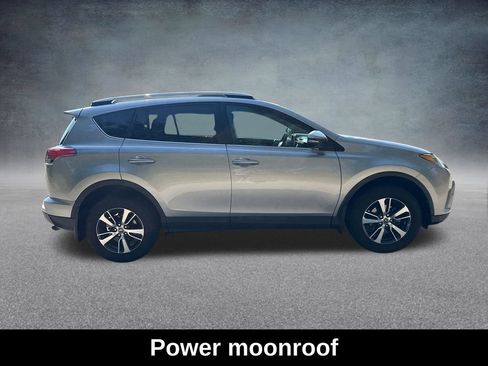 Used 2017 Toyota RAV4 XLE w/ All Weather Liner Package AWD/4WD image 7