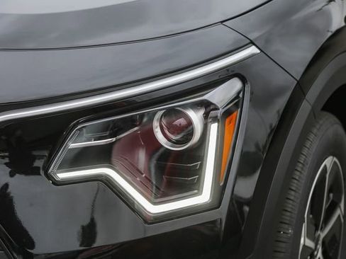 New 2026 Kia Niro LX FWD image 13