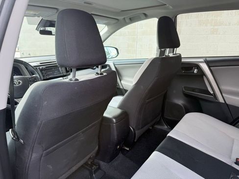 Used 2017 Toyota RAV4 XLE image 22
