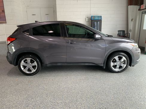 Used 2022 Honda HR-V LX image 11