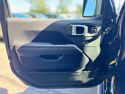 Used 2020 Jeep Wrangler Rubicon image 11