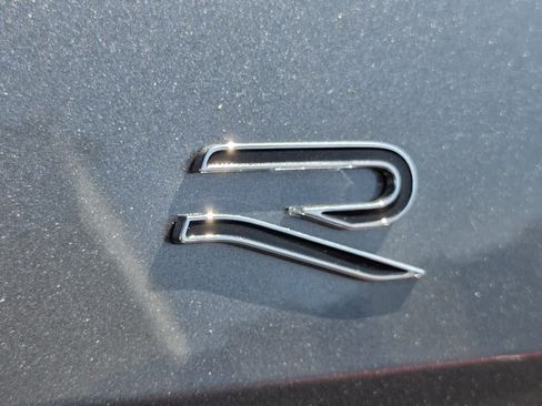 New 2026 Volkswagen Tiguan SE R-Line FWD image 18