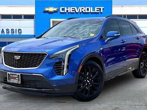 Used 2023 Cadillac XT4 Sport FWD image 2