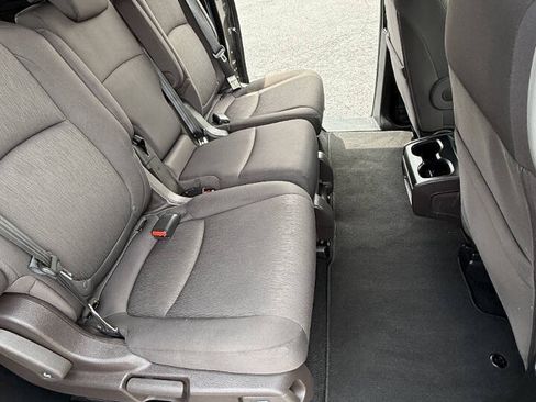 Used 2019 Honda Odyssey EX image 10